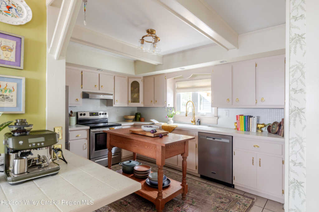 306 Chester Street, Kingston, NY 12401 - Photo 21 of 50