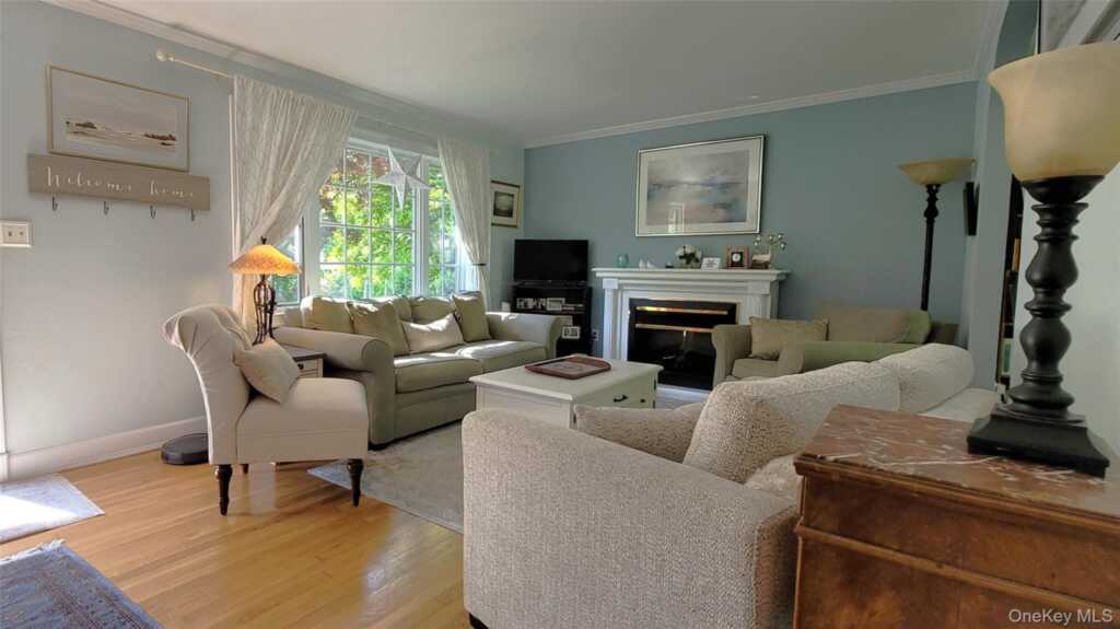 23 Violet Place, Rhinebeck, NY 12572 - Photo 3 of 16