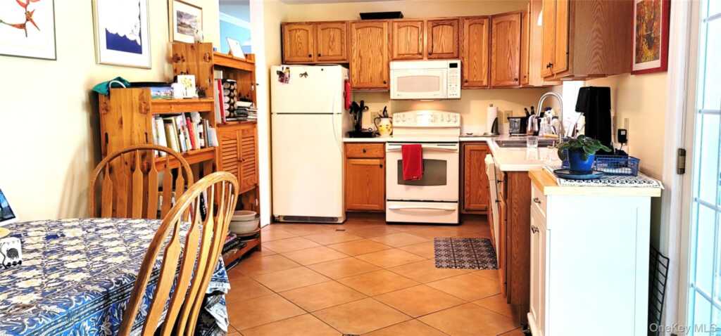 23 Violet Place, Rhinebeck, NY 12572 - Photo 6 of 16