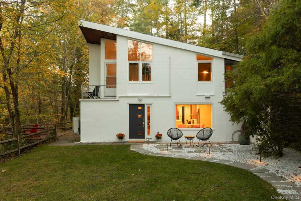 636 Zena Road, Woodstock, NY 12498 - Photo 2 of 47