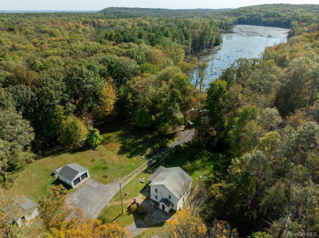 98 Nista Road, Saugerties, NY 12477 - Photo 3 of 37