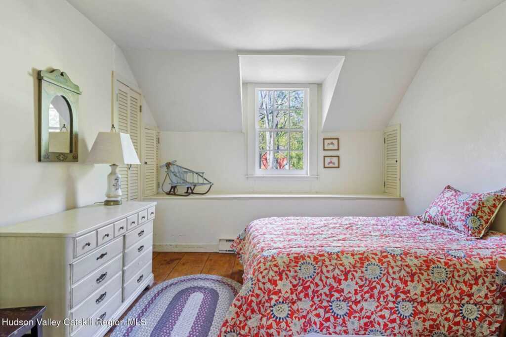 392-396 Cottekill Road, Stone Ridge, NY 12484 - Photo 16 of 34