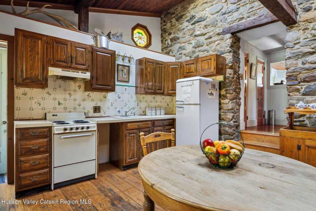 392-396 Cottekill Road, Stone Ridge, NY 12484 - Photo 3 of 34