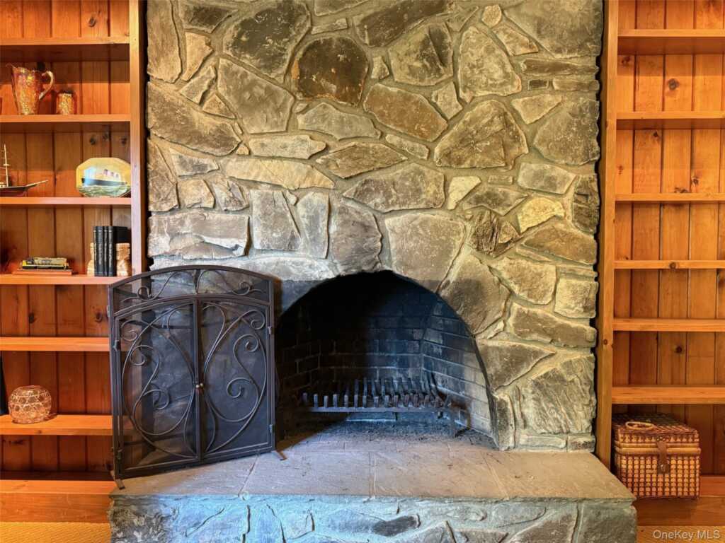 97 White Schoolhouse Road, Rhinebeck, NY 12572 - Photo 5 of 17