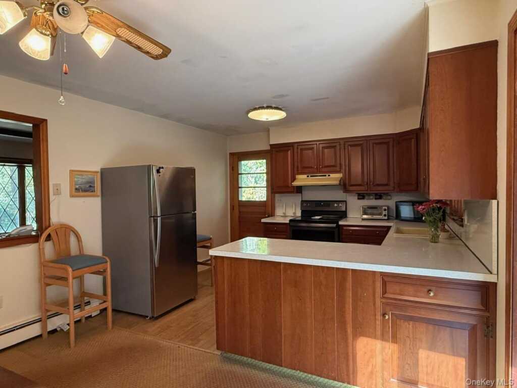 97 White Schoolhouse Road, Rhinebeck, NY 12572 - Photo 7 of 17