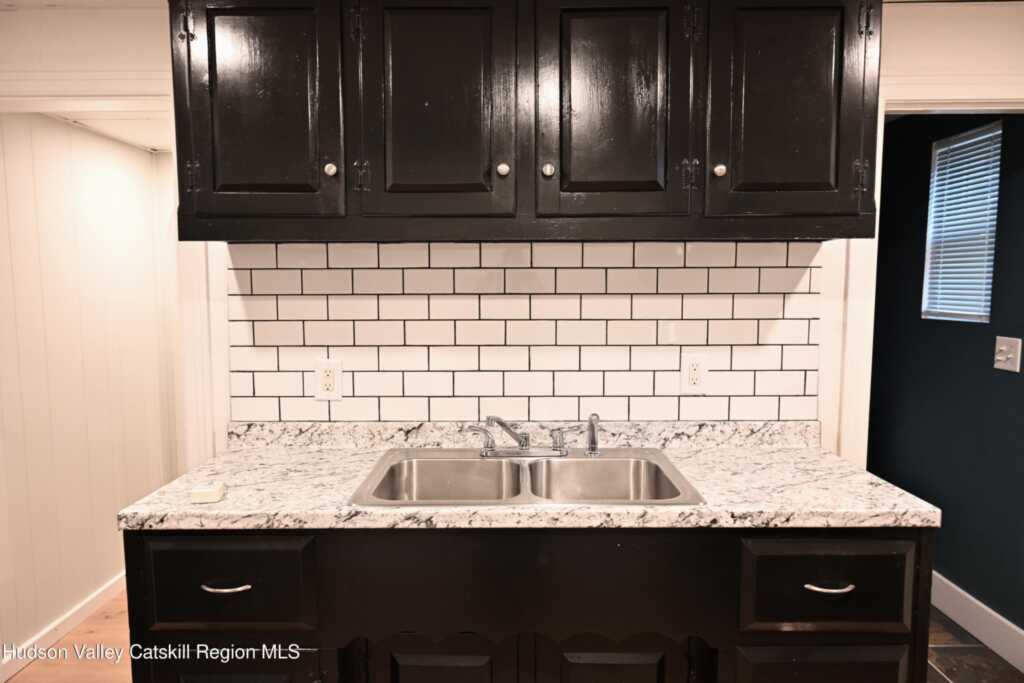 24 Crane Street, Unit #Lower, Kingston, NY 12401 - Photo 6 of 14