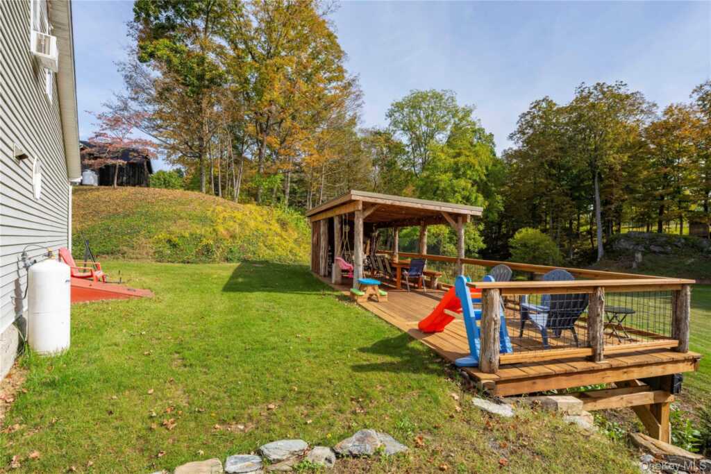 191 White Schoolhouse Rd, Rhinebeck, NY 12572 - Photo 21 of 39