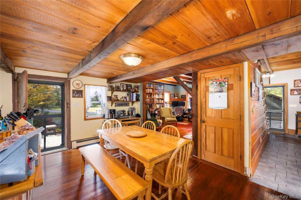 191 White Schoolhouse Rd, Rhinebeck, NY 12572 - Photo 6 of 39