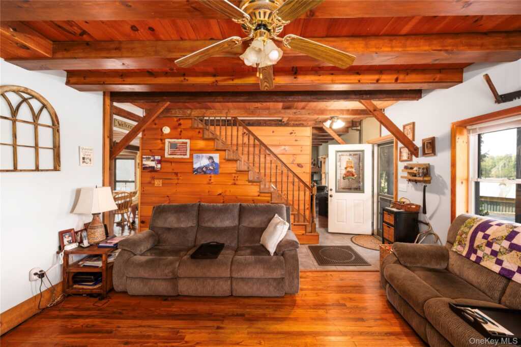 191 White Schoolhouse Rd, Rhinebeck, NY 12572 - Photo 7 of 39