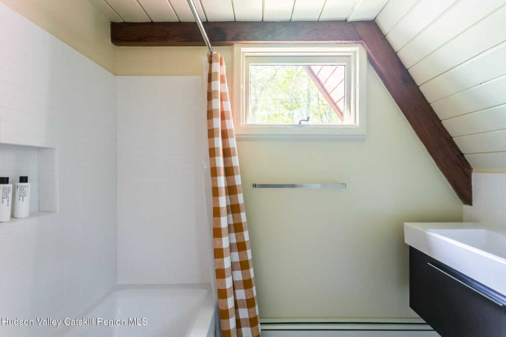 18 Niles Drive, Woodstock, NY 12498 - Photo 32 of 40