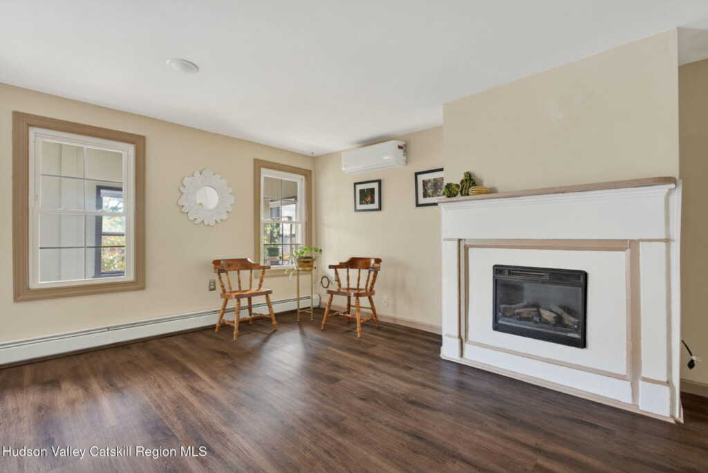 89 Spring Street, Kingston, NY 12401 - Photo 3 of 24