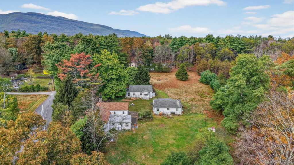 300 Band Camp Road, Saugerties, NY 12477 - Photo 7 of 48
