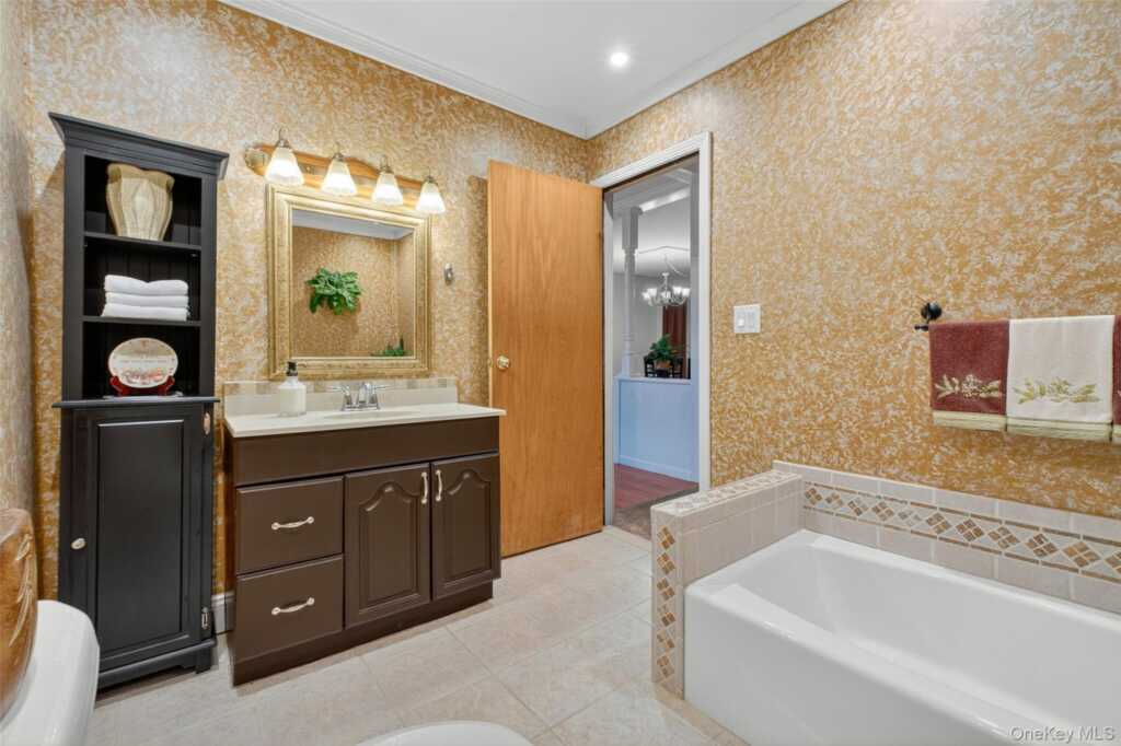 333 Canoe Hill Road, Saugerties, NY 12477 - Photo 20 of 33