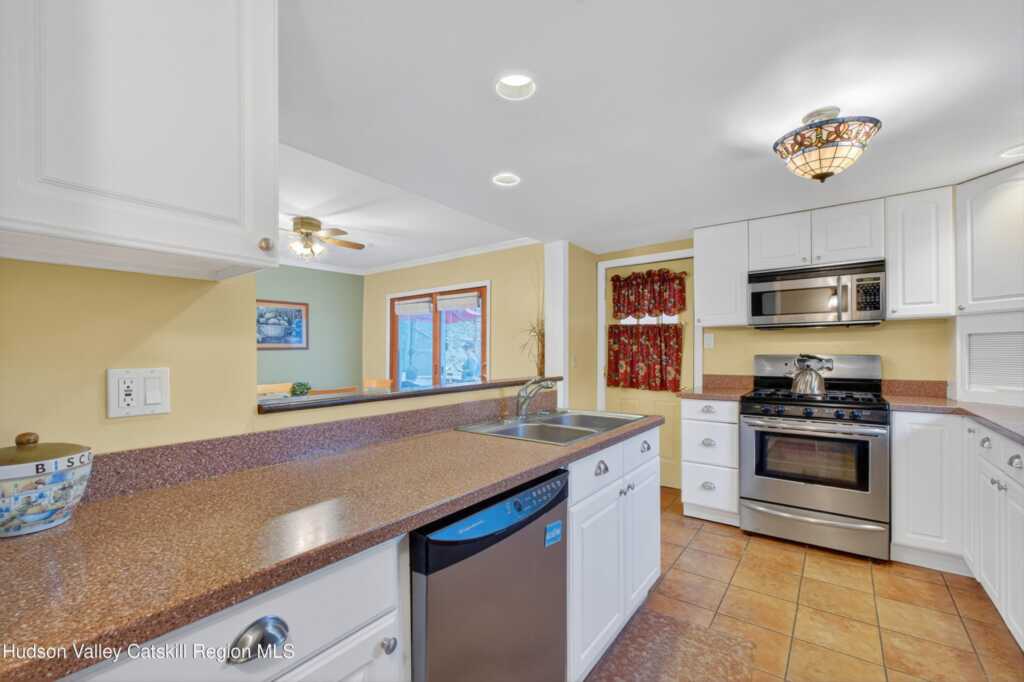 333 Canoe Hill Road, Saugerties, NY 12477 - Photo 15 of 33