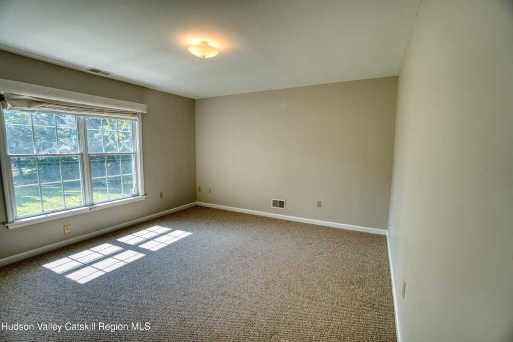 208 Cinnamon Circle, Rhinebeck, NY 12572 - Photo 19 of 25