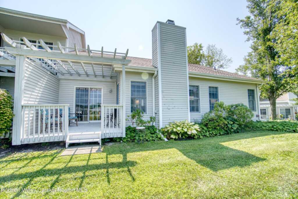 208 Cinnamon Circle, Rhinebeck, NY 12572 - Photo 23 of 25