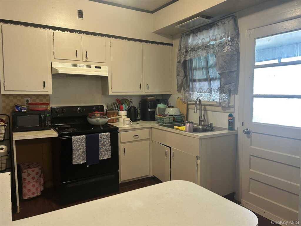 133-135 Downs Street, Kingston, NY 12401 - Photo 8 of 25