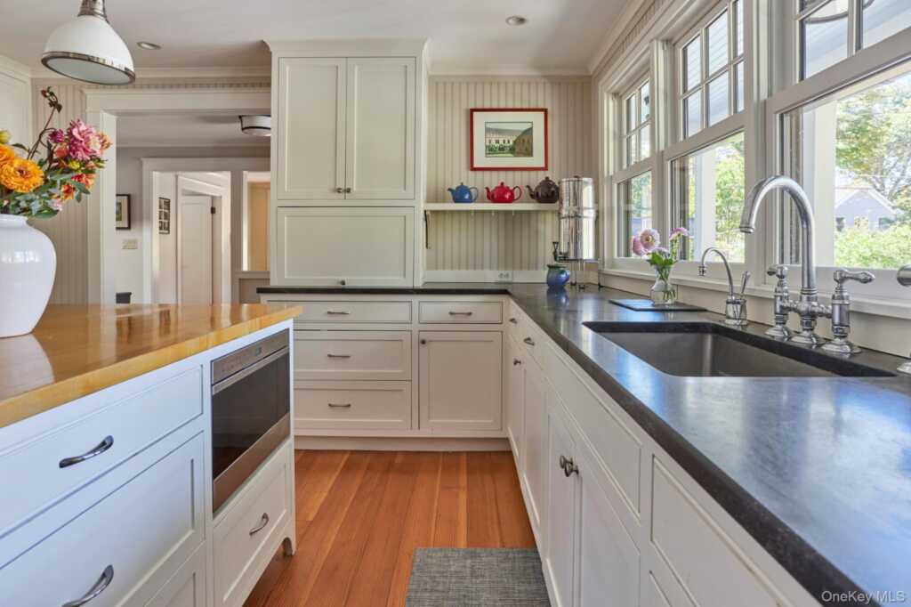 73 Livingston Street, Rhinebeck, NY 12572 - Photo 4 of 25