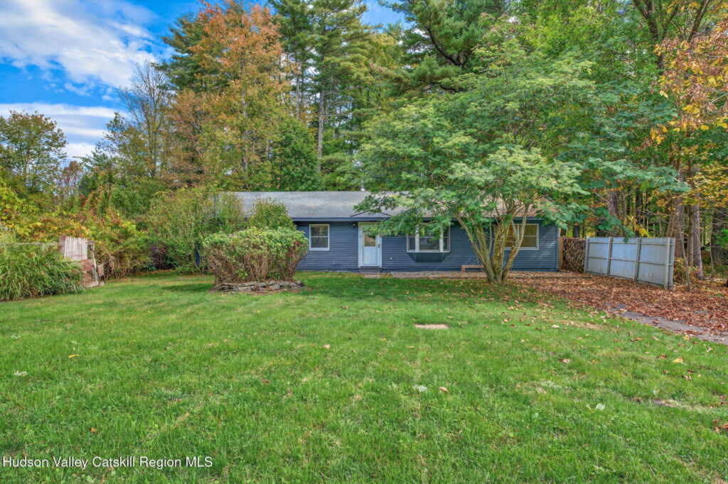 5 Lazy Brook Lane, Woodstock, NY 12498