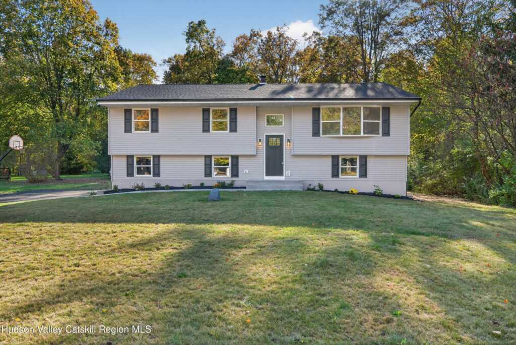 6 Pamal Lane, New Paltz, NY 12561