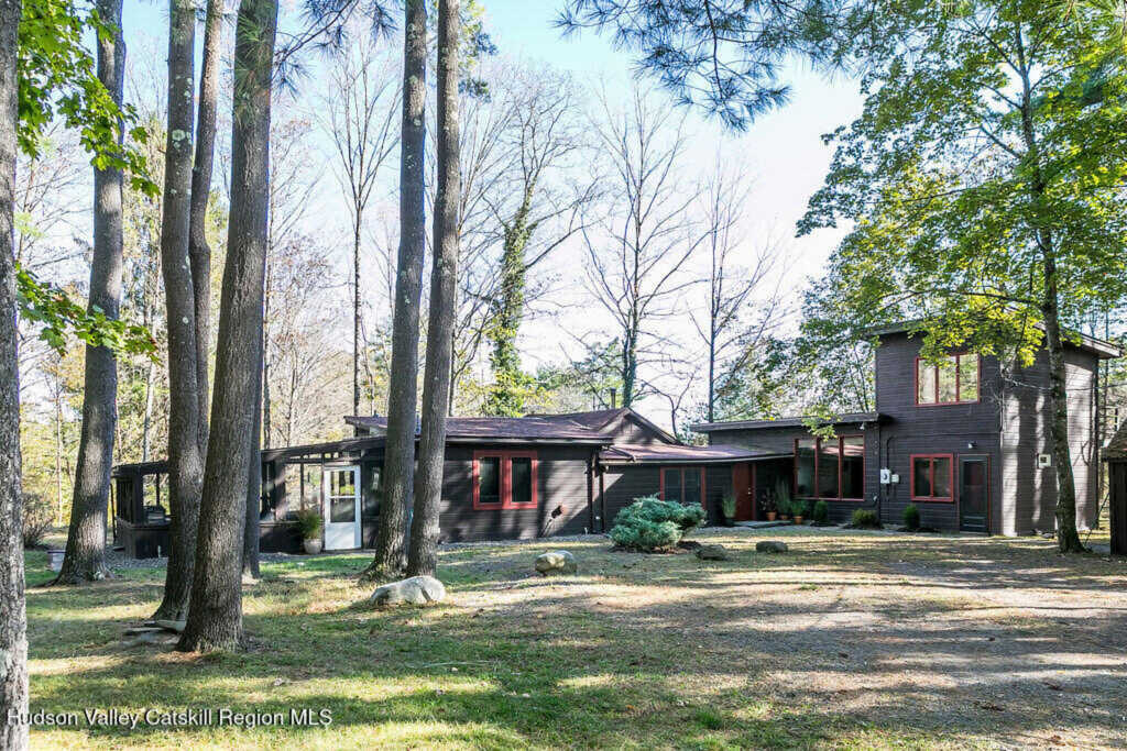 12 Studio Lane, Woodstock, NY 12498