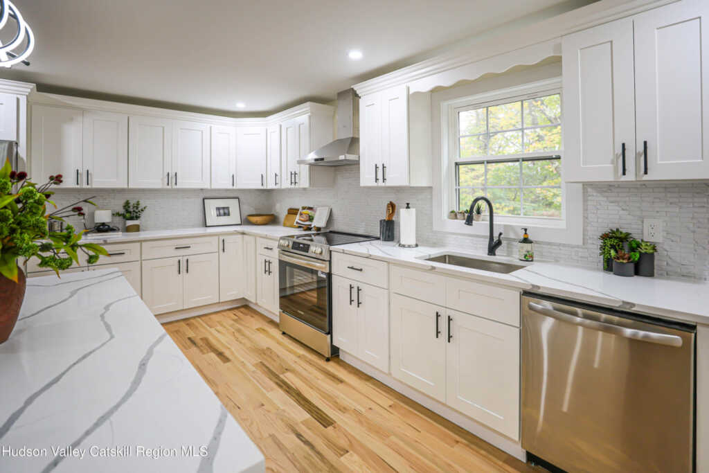 169 West Saugerties Road, Saugerties, NY 12477 - Photo 17 of 43