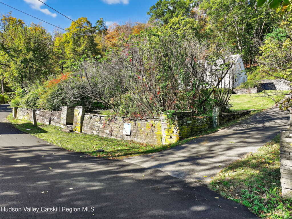 35 Shear Road, Saugerties, NY 12477 - Photo 2 of 46