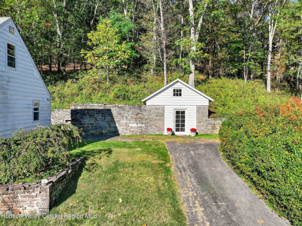 35 Shear Road, Saugerties, NY 12477 - Photo 4 of 46