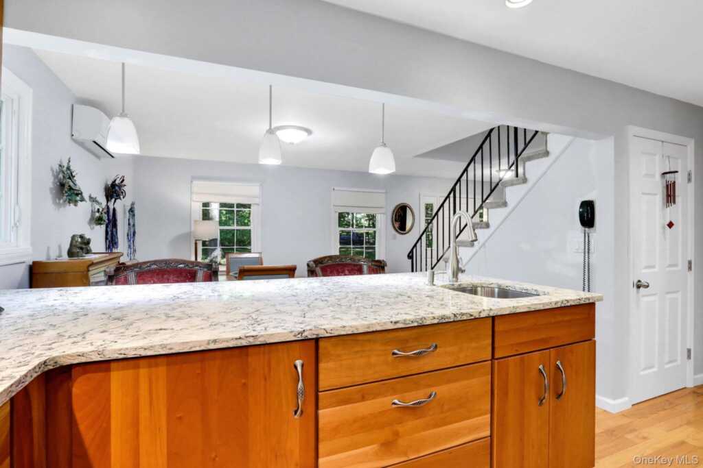 1033 Old Post Road, New Paltz, NY 12561 - Photo 15 of 34