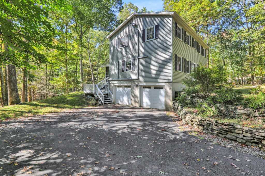 1033 Old Post Road, New Paltz, NY 12561 - Photo 31 of 34