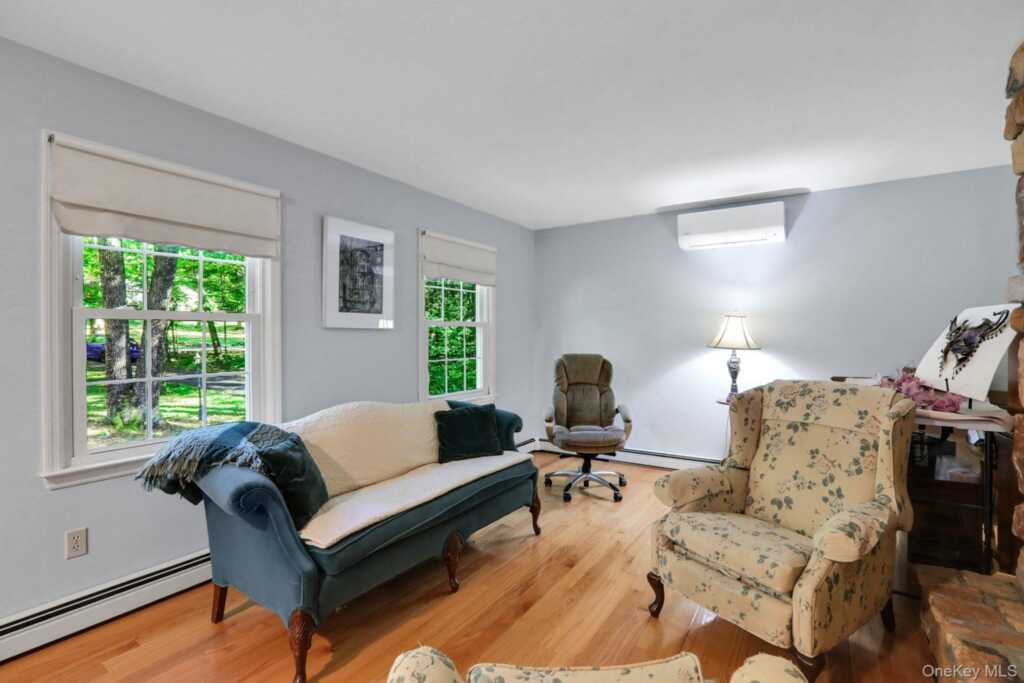 1033 Old Post Road, New Paltz, NY 12561 - Photo 6 of 34