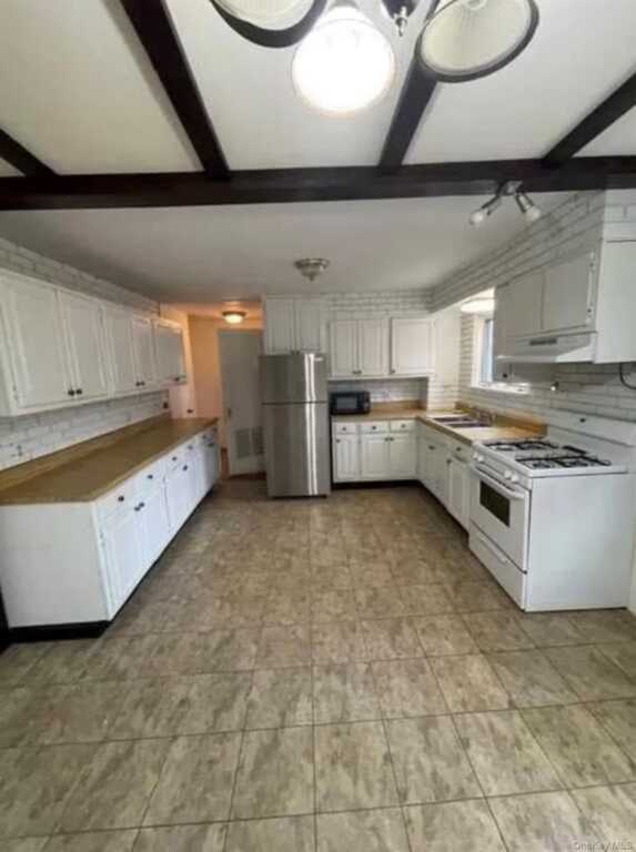 10 Wheeler Road, Unit #LOWER, Rhinebeck, NY 12572 - Photo 2 of 11