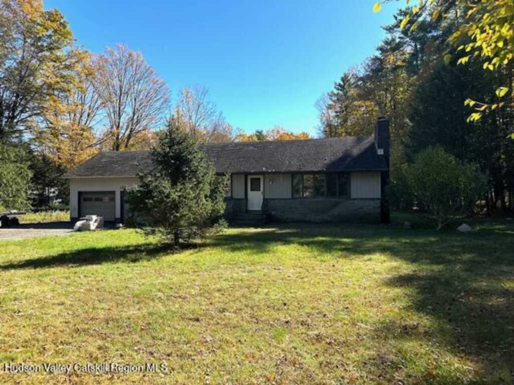 34 Van Buskirk Road, Saugerties, NY 12477