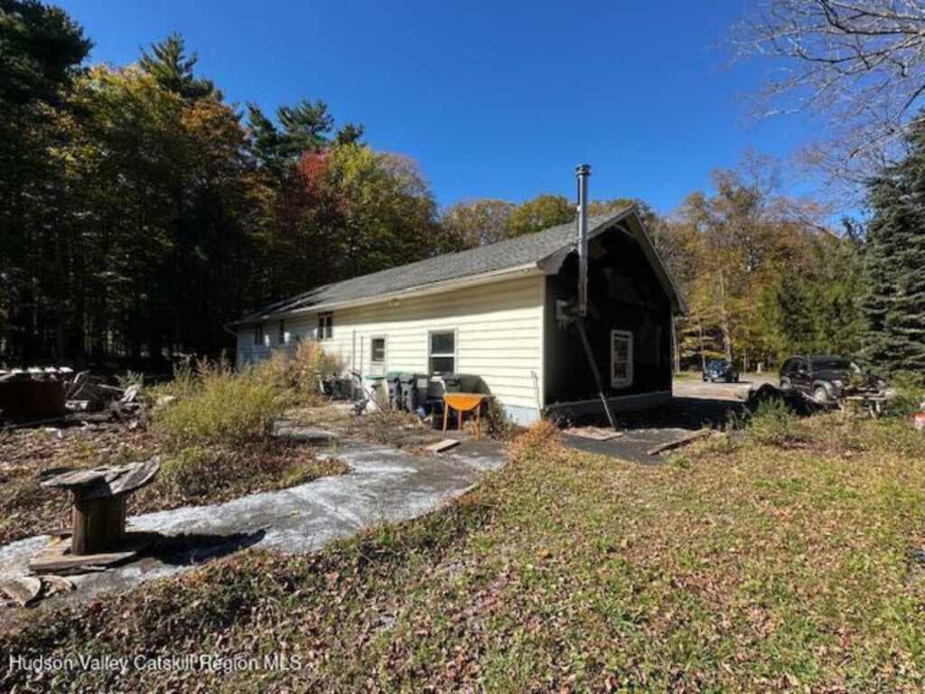 34 Van Buskirk Road, Saugerties, NY 12477 - Photo 2 of 18