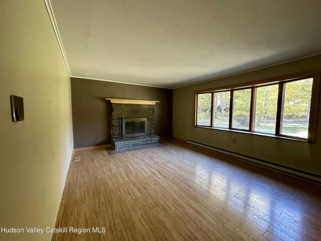 34 Van Buskirk Road, Saugerties, NY 12477 - Photo 4 of 18