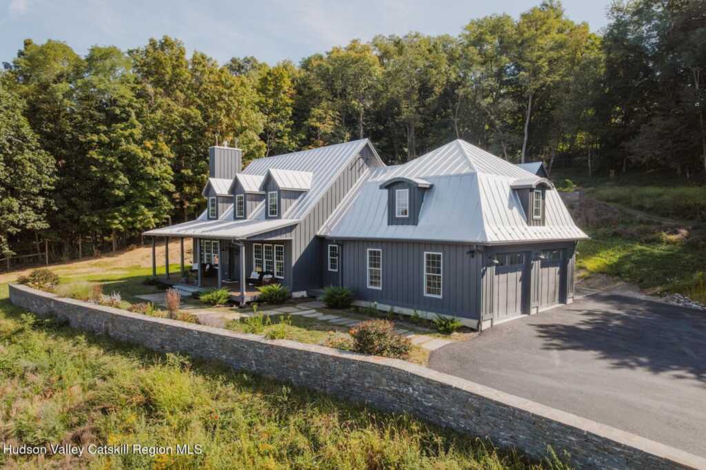 8000 Albany Post, Rhinebeck, NY 12572