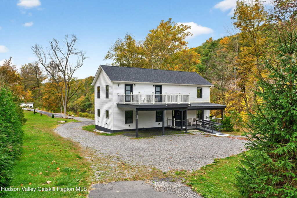 2771 Rt 9w, Saugerties, NY 12477