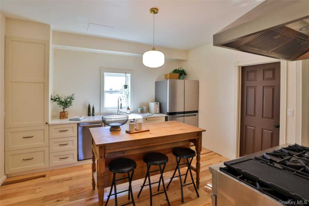 192 Downs Street, Kingston, NY 12401 - Photo 6 of 25