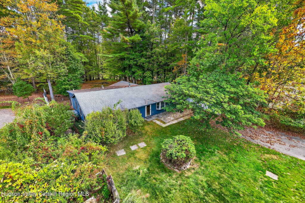 5 Lazy Brook Lane, Woodstock, NY 12498 - Photo 3 of 32