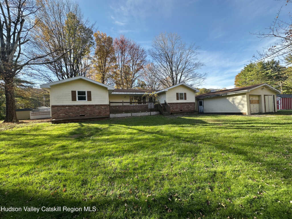 103 Park Place, Saugerties, NY 12477 - Photo 2 of 17