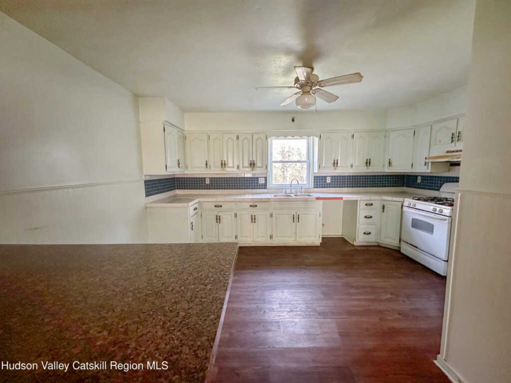 103 Park Place, Saugerties, NY 12477 - Photo 8 of 17