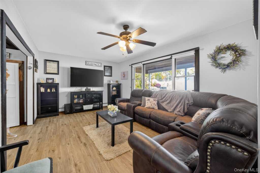 123 Barclay Lane, Saugerties, NY 12477 - Photo 8 of 49