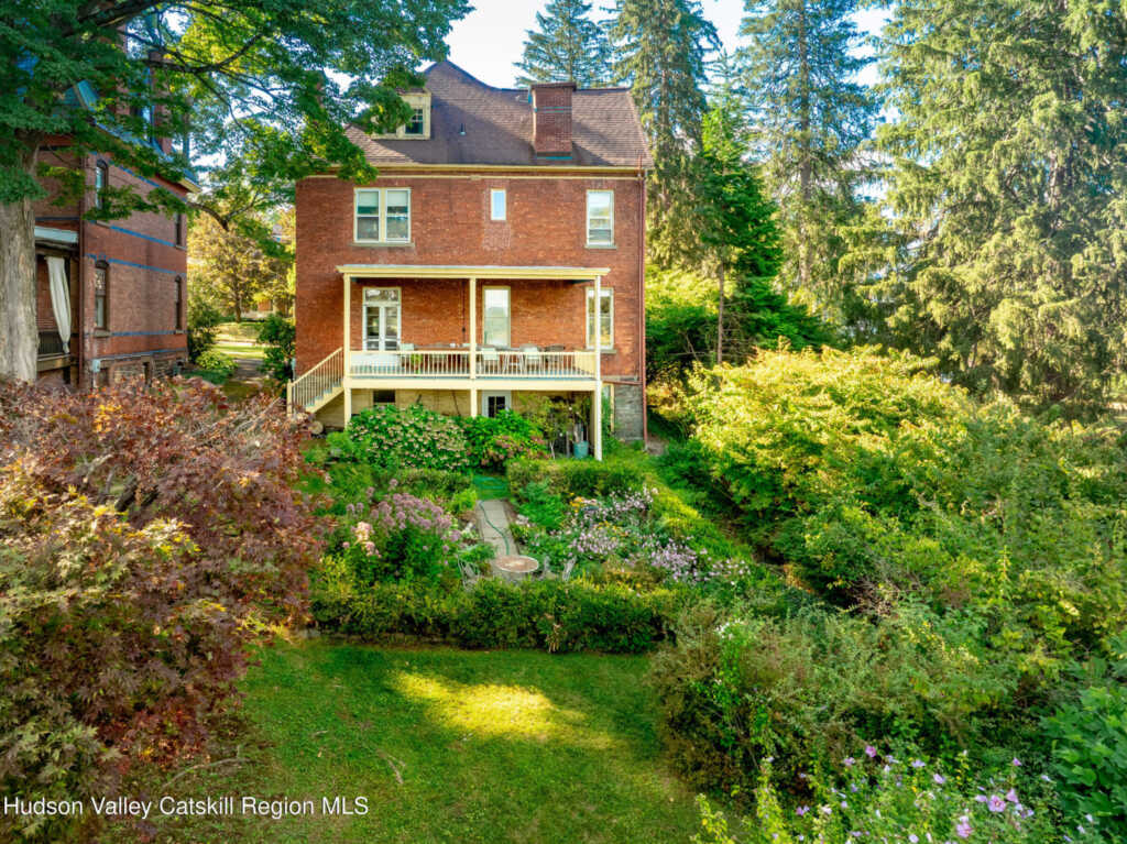 44 Chestnut Street, Kingston, NY 12401 - Photo 3 of 39