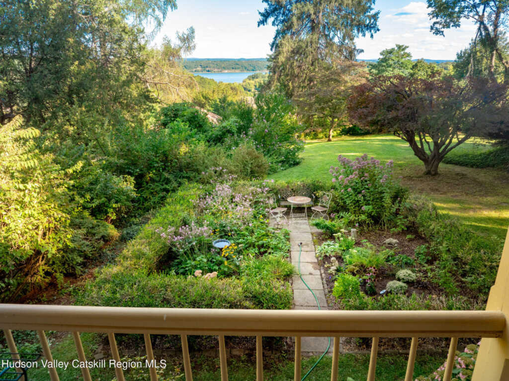 44 Chestnut Street, Kingston, NY 12401 - Photo 33 of 39