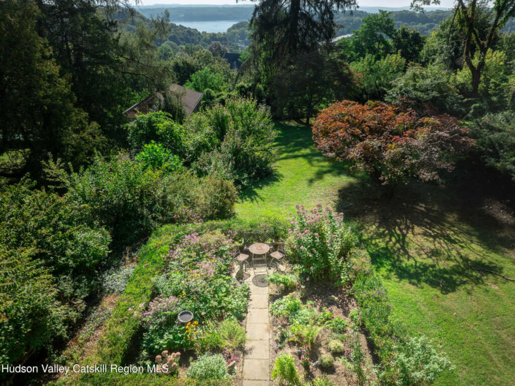 44 Chestnut Street, Kingston, NY 12401 - Photo 34 of 39