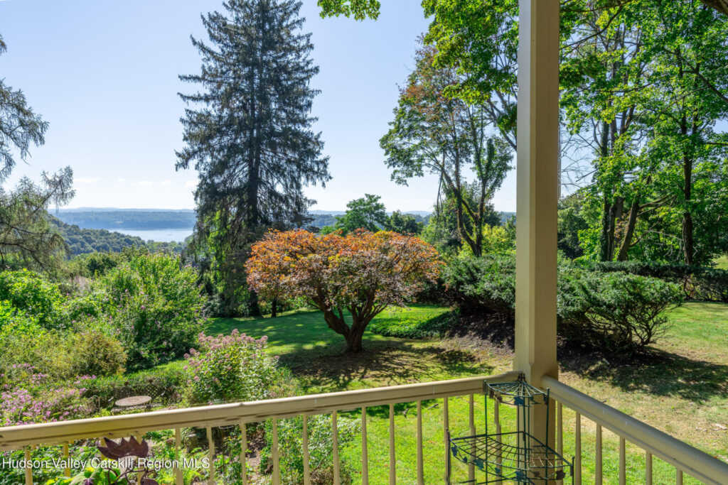 44 Chestnut Street, Kingston, NY 12401 - Photo 5 of 39