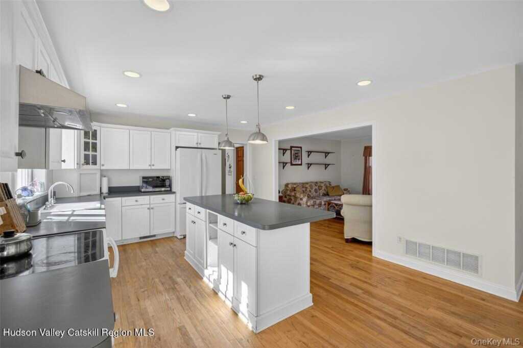 71 Vista Drive, New Paltz, NY 12561 - Photo 11 of 32