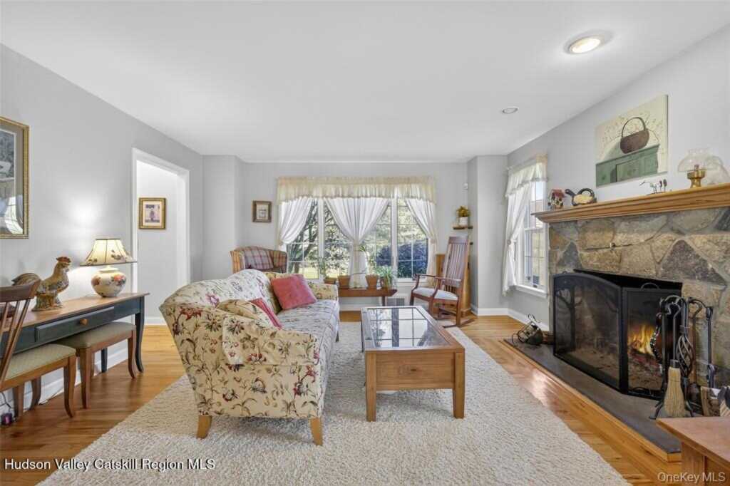 71 Vista Drive, New Paltz, NY 12561 - Photo 4 of 32