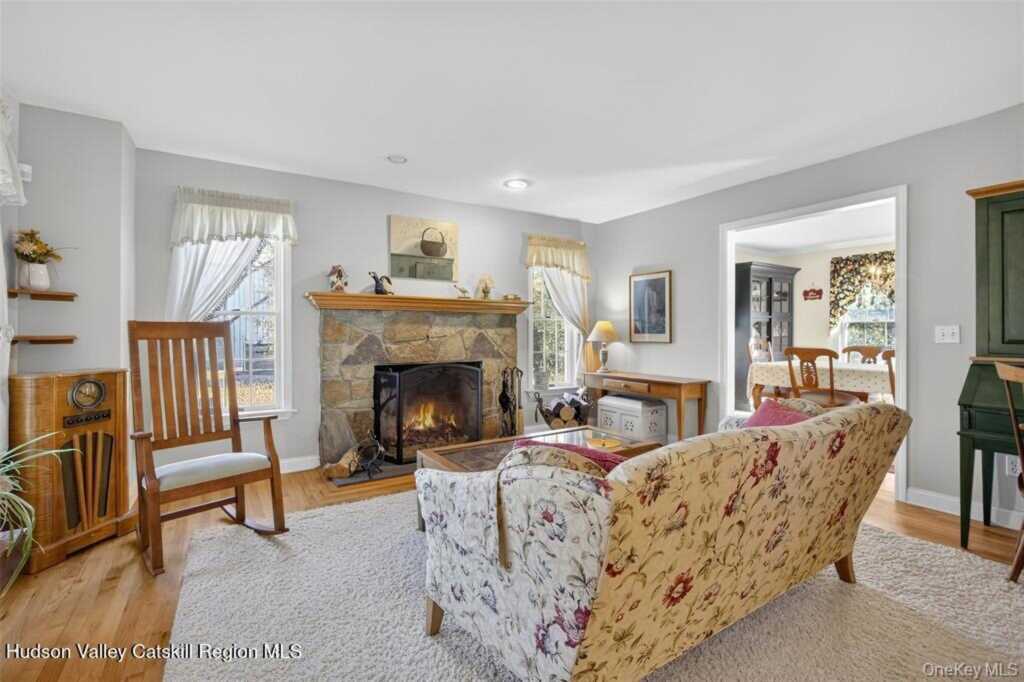 71 Vista Drive, New Paltz, NY 12561 - Photo 5 of 32