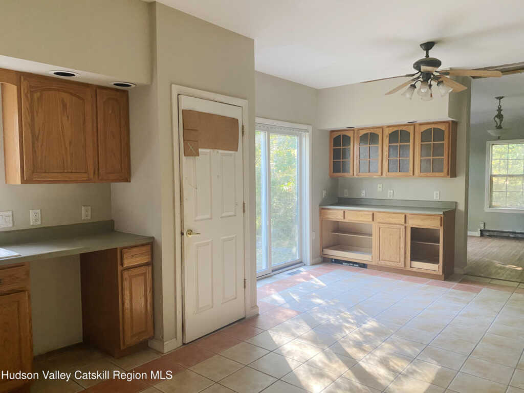 71 Easy Street, Hurley, NY 12443 - Photo 4 of 23